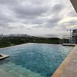 Dominique Luxury 1410 Jacuzzi Privado