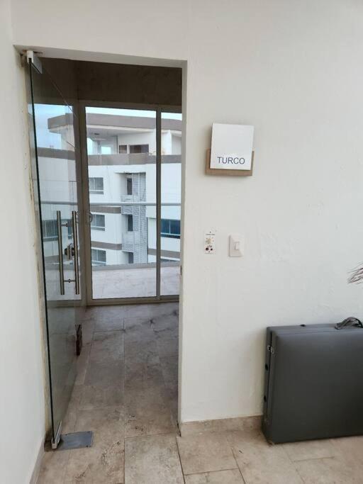 Dominique Luxury 1410 Jacuzzi Privado