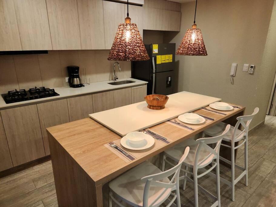 Dominique Luxury 1410 Jacuzzi Privado